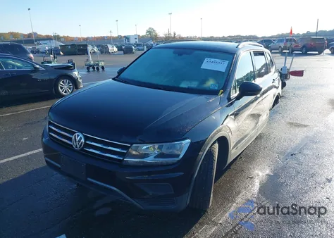 2019 Volkswagen Tiguan 2.0T Se/2.0T Sel/2.0T Sel R-Line/2.0T Sel R-Line Black z USA, uszkodzony, nr VIN 3VV2B7AX5KM184280